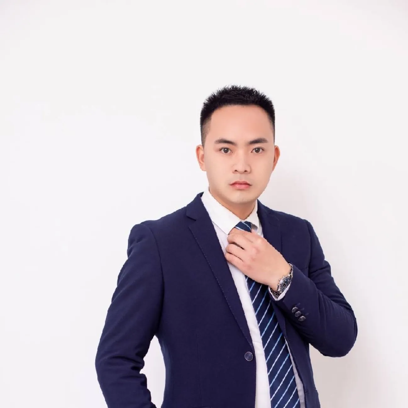 杨成